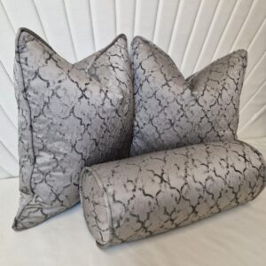J'adore Dark Grey Cushion Set