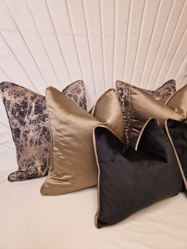 Golden Noir Cushion Set