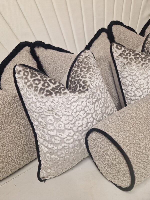 Cheetah Cushion Set